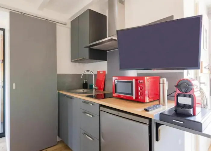 Apartamento T2- Le Bon Accueil / Wifi / Parking Angulema